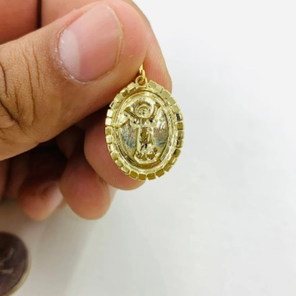 CZ Baby Jesus Necklace Yellow Gold Filled Divino Nino Necklace for Womens 20" - Picture 7 of 9